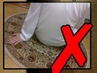 duduk_bersandar_yg_terlarang_tangan_kiri