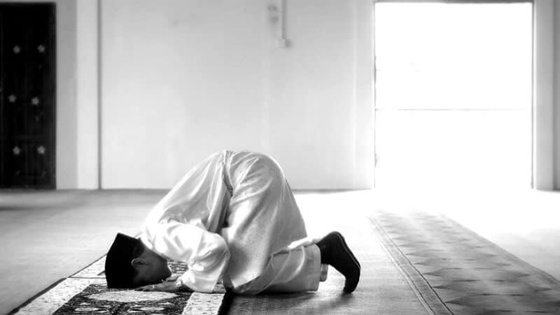 shalat_pembatal_03_aurat