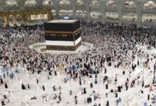 Umrah Qadha adalah umrah yang dilakukan Nabi Muhammad shallallahu 'alaihi wa sallam pada tahun ke-7 Hijriah sebagai ganti umrah yang tertunda karena Perjanjian Hudaibiyah. Beliau memasuki Mekkah bersama 2.000 sahabat tanpa peperangan. Mereka menunaikan thawaf, sa’i, dan menyembelih hewan kurban dengan damai. Peristiwa ini menjadi simbol kemenangan syiar Islam secara terbuka di kota suci.